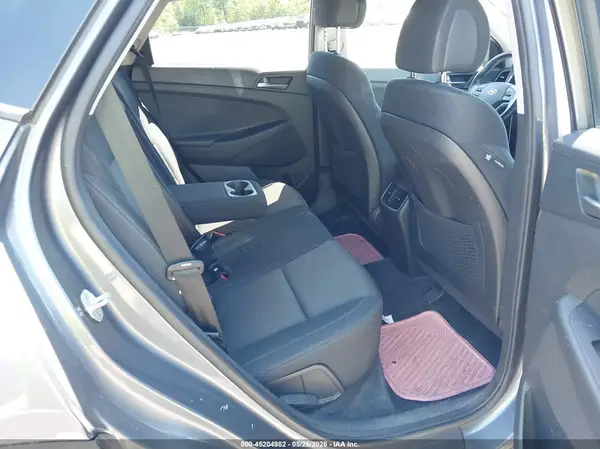 KM8J3CA21HU312647 2017 HYUNDAI TUCSON - Image 8