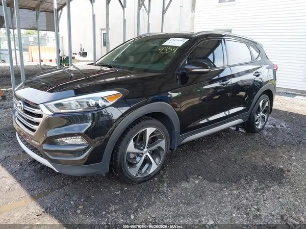 KM8J3CA21HU327424 2017 HYUNDAI TUCSON - Image 2