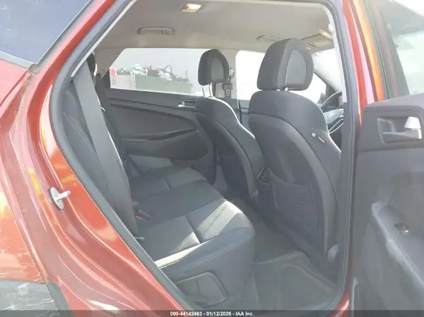 KM8J3CA21HU341467 2017 HYUNDAI TUCSON - Image 8