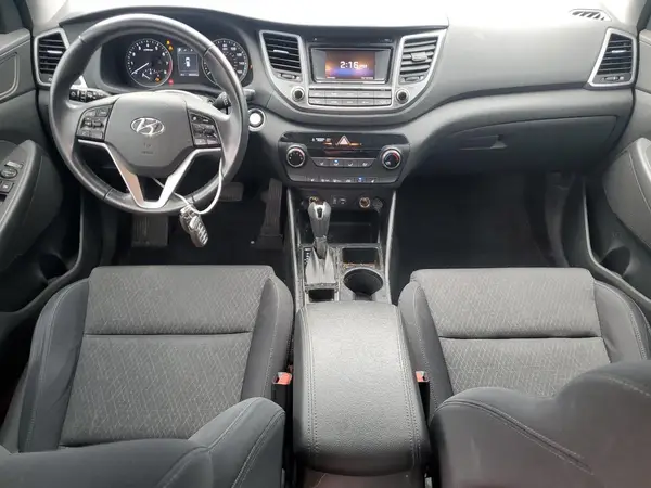 KM8J3CA21HU364523 2017 HYUNDAI TUCSON - Image 8