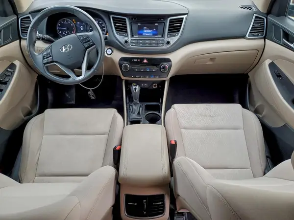 KM8J3CA21HU367650 2017 HYUNDAI TUCSON - Image 8