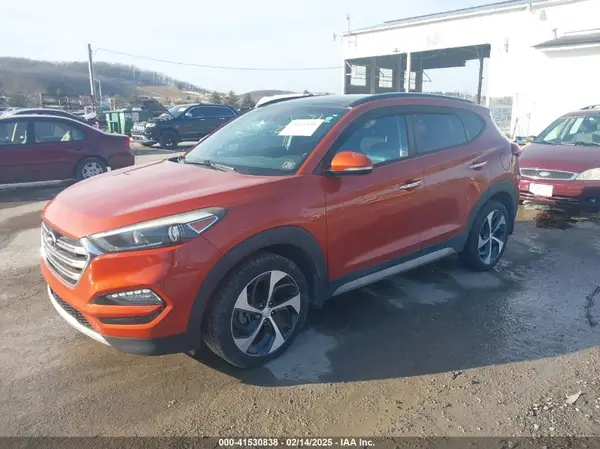 KM8J3CA21HU369124 2017 HYUNDAI TUCSON - Image 2