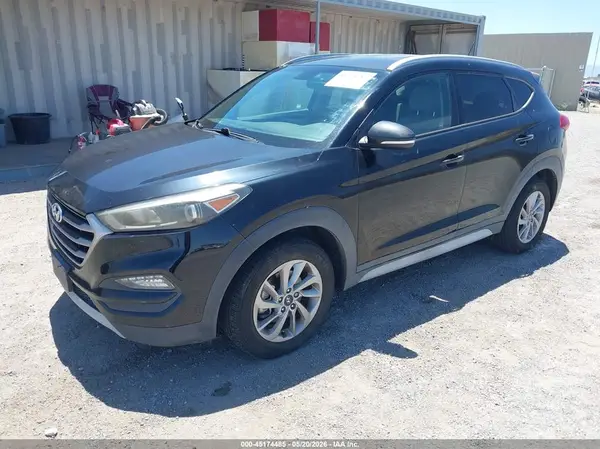 KM8J3CA21HU369446 2017 HYUNDAI TUCSON - Image 2