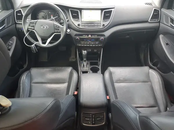 KM8J3CA21HU371200 2017 HYUNDAI TUCSON - Image 8