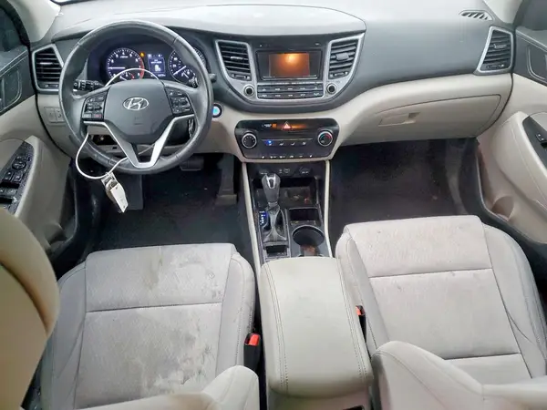 KM8J3CA21HU371794 2017 HYUNDAI TUCSON - Image 8