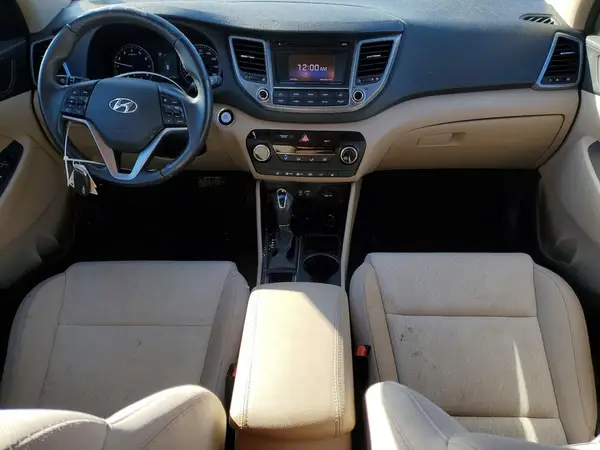KM8J3CA21HU379717 2017 HYUNDAI TUCSON - Image 8