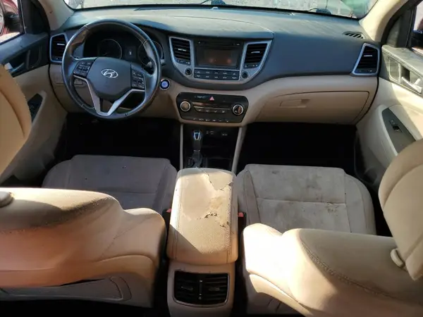 KM8J3CA21HU404311 2017 HYUNDAI TUCSON - Image 8