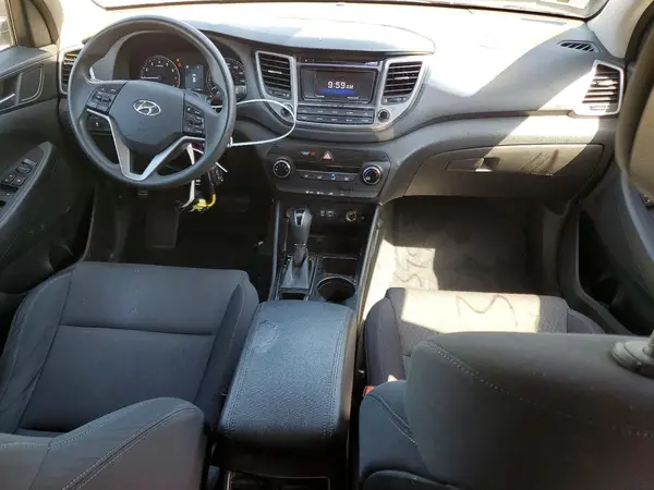 KM8J3CA21HU420301 2017 HYUNDAI TUCSON - Image 8