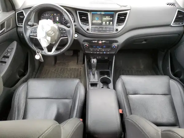 KM8J3CA21HU447532 2017 HYUNDAI TUCSON - Image 8