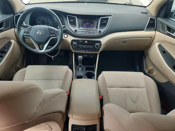 KM8J3CA21HU447630 2017 HYUNDAI TUCSON - Image 8