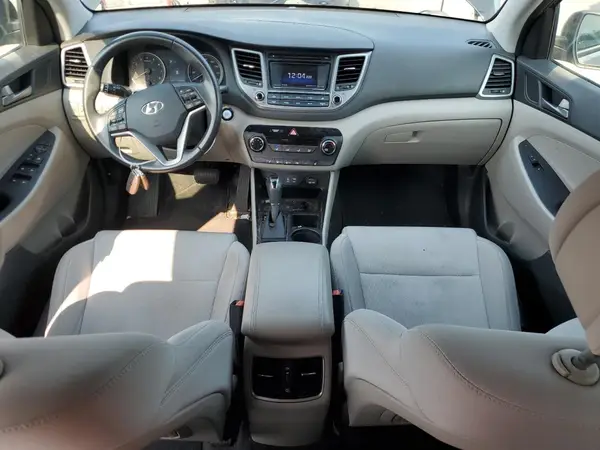 KM8J3CA21HU455016 2017 HYUNDAI TUCSON - Image 8