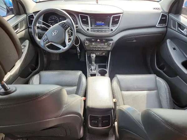 KM8J3CA21HU485942 2017 HYUNDAI TUCSON - Image 8