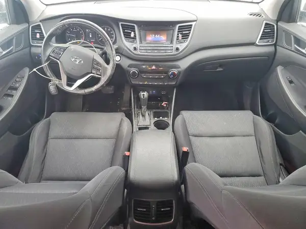 KM8J3CA21HU500763 2017 HYUNDAI TUCSON - Image 8