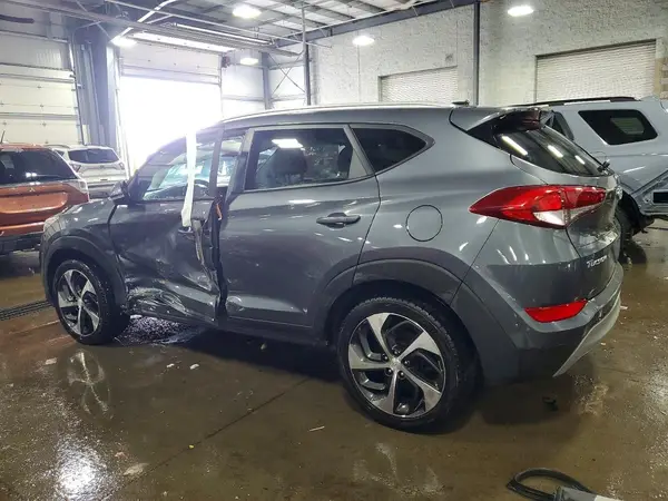 KM8J3CA21HU502402 2017 HYUNDAI TUCSON - Image 2