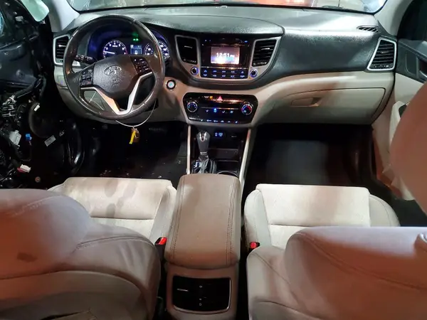 KM8J3CA21HU502402 2017 HYUNDAI TUCSON - Image 8