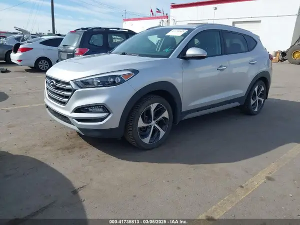 KM8J3CA21HU508782 2017 HYUNDAI TUCSON - Image 2