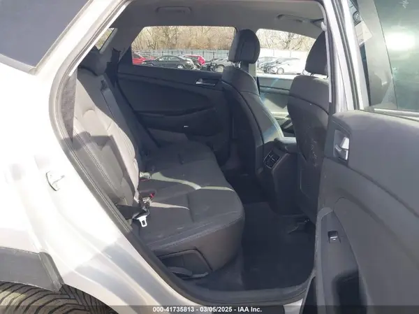 KM8J3CA21HU508782 2017 HYUNDAI TUCSON - Image 8