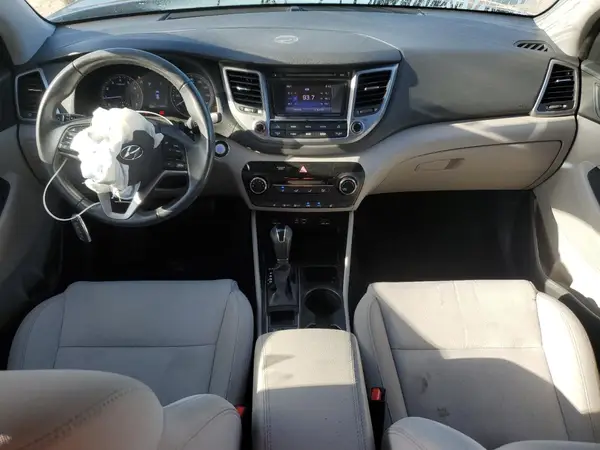 KM8J3CA21HU542494 2017 HYUNDAI TUCSON - Image 8