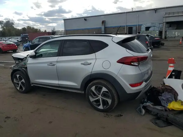 KM8J3CA21HU569209 2017 HYUNDAI TUCSON - Image 2