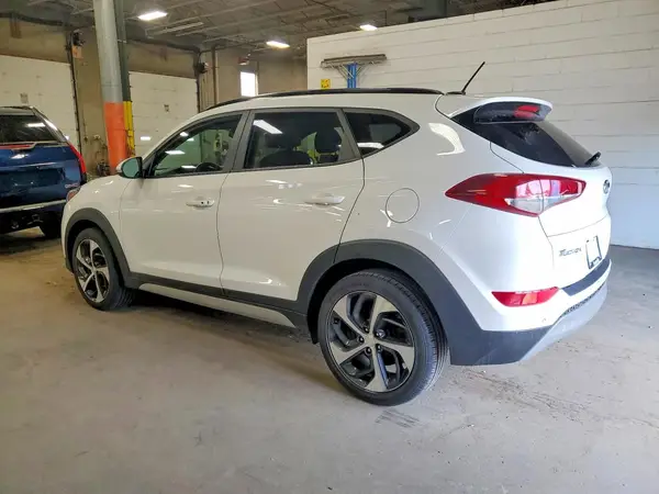 KM8J3CA21HU578752 2017 HYUNDAI TUCSON - Image 2