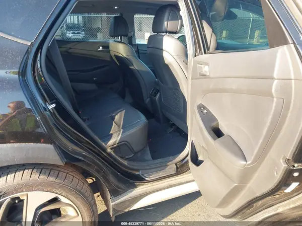 KM8J3CA21HU598628 2017 HYUNDAI TUCSON - Image 8