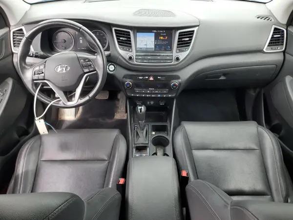 KM8J3CA21JU618883 2018 HYUNDAI TUCSON - Image 8