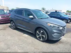 KM8J3CA21JU625848 2018 HYUNDAI TUCSON