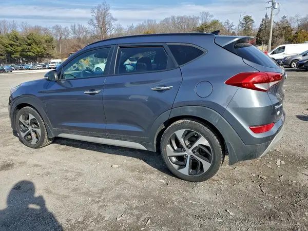 KM8J3CA21JU625932 2018 HYUNDAI TUCSON - Image 2