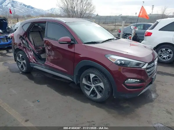 KM8J3CA21JU634601 2018 HYUNDAI TUCSON - Image 1