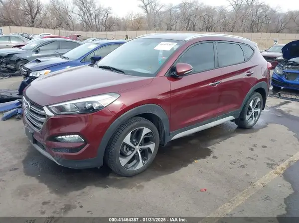 KM8J3CA21JU634601 2018 HYUNDAI TUCSON - Image 2