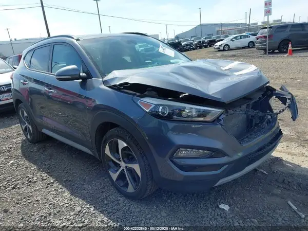 KM8J3CA21JU646067 2018 HYUNDAI TUCSON - Image 1