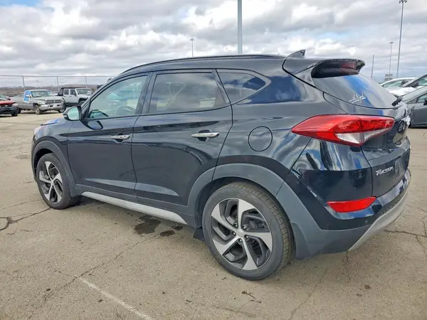 KM8J3CA21JU674435 2018 HYUNDAI TUCSON - Image 2