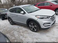 KM8J3CA21JU682213 2018 HYUNDAI TUCSON