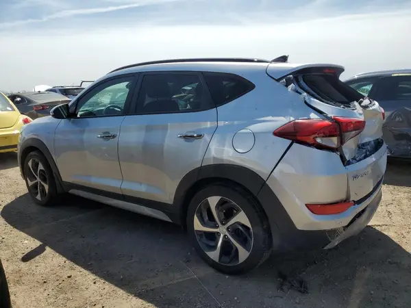KM8J3CA21JU712648 2018 HYUNDAI TUCSON - Image 2