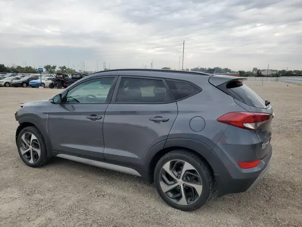 KM8J3CA21JU751336 2018 HYUNDAI TUCSON - Image 2