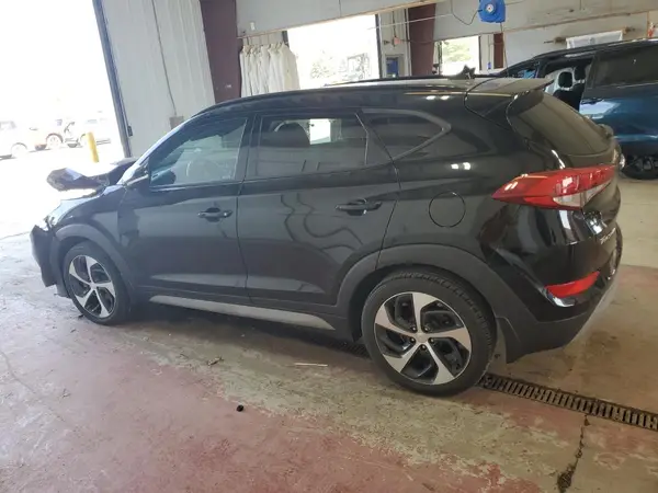 KM8J3CA21JU801300 2018 HYUNDAI TUCSON - Image 2