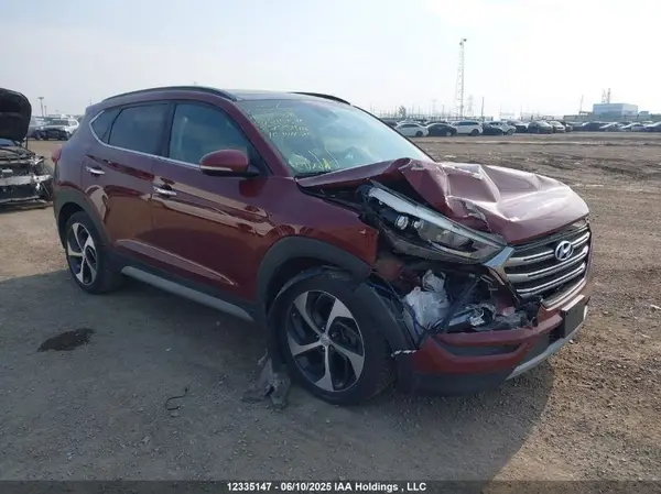 KM8J3CA21JU815570 2018 HYUNDAI TUCSON - Image 1