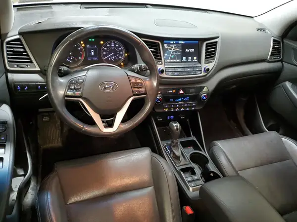 KM8J3CA21JU818954 2018 HYUNDAI TUCSON - Image 8