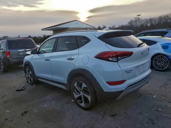 KM8J3CA21JU835303 2018 HYUNDAI TUCSON - Image 2