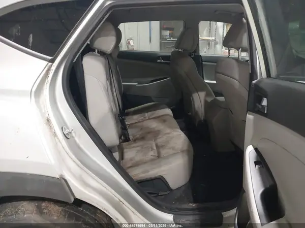 KM8J3CA22GU033108 2016 HYUNDAI TUCSON - Image 8