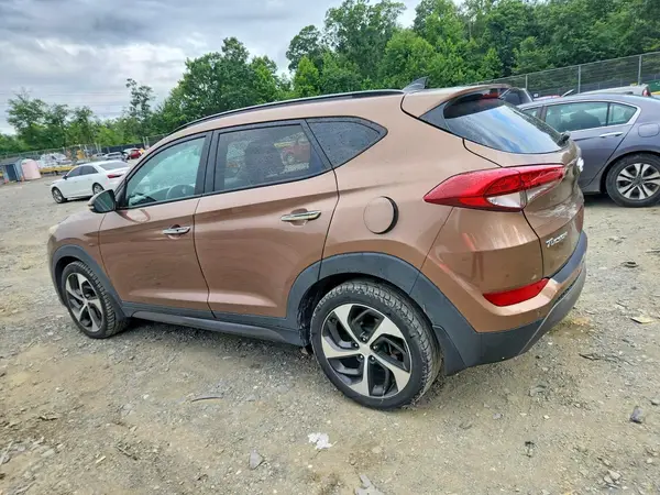 KM8J3CA22GU041905 2016 HYUNDAI TUCSON - Image 2