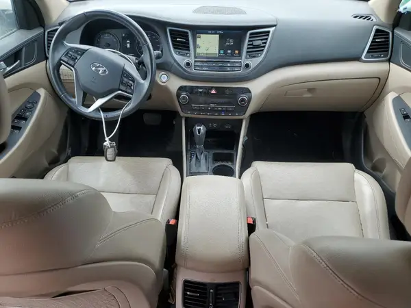 KM8J3CA22GU042679 2016 HYUNDAI TUCSON - Image 8