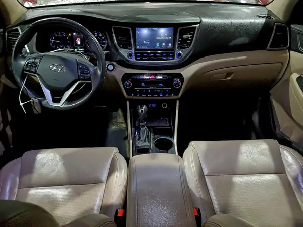 KM8J3CA22GU044240 2016 HYUNDAI TUCSON - Image 8