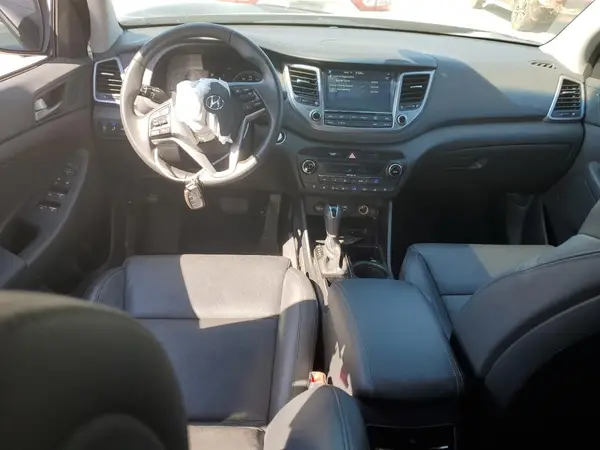 KM8J3CA22GU062155 2016 HYUNDAI TUCSON - Image 8