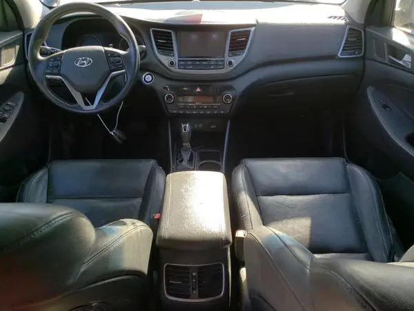 KM8J3CA22GU070255 2016 HYUNDAI TUCSON - Image 8