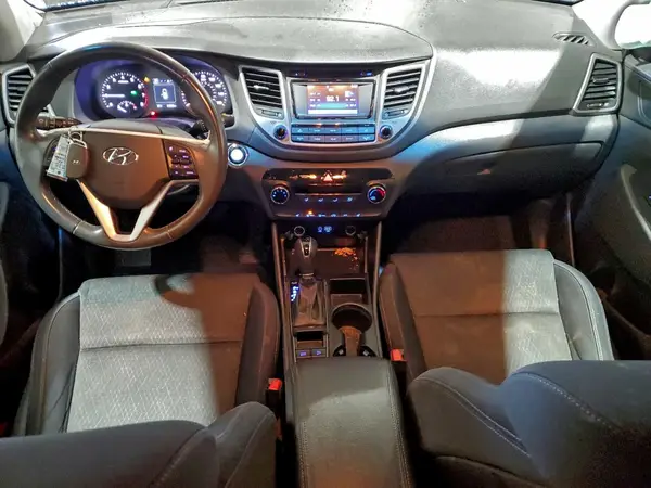 KM8J3CA22GU075438 2016 HYUNDAI TUCSON - Image 8