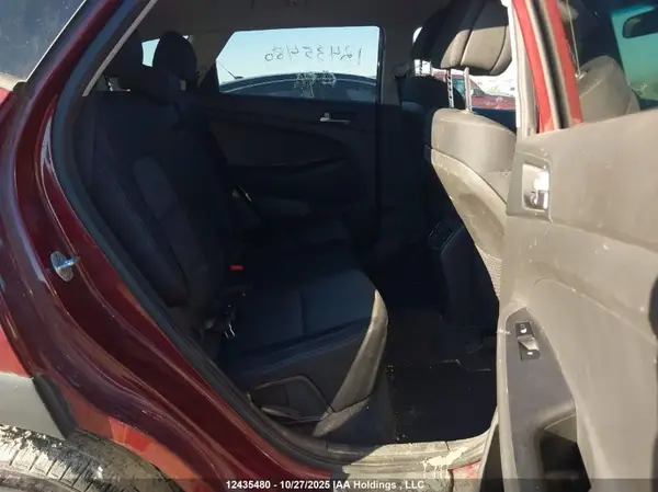 KM8J3CA22GU081627 2016 HYUNDAI TUCSON - Image 8