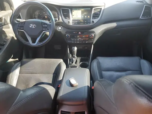 KM8J3CA22GU093650 2016 HYUNDAI TUCSON - Image 8
