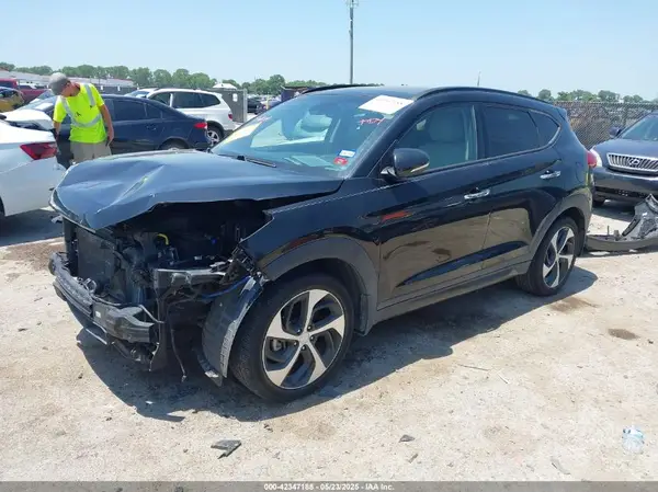KM8J3CA22GU095172 2016 HYUNDAI TUCSON - Image 2