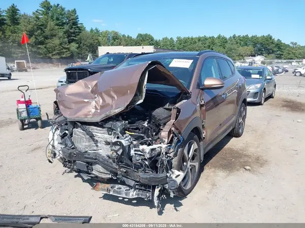 KM8J3CA22GU115615 2016 HYUNDAI TUCSON - Image 2